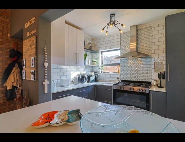 3 BEDROOM CLUSTER FOR SALE IN NEWMARKET